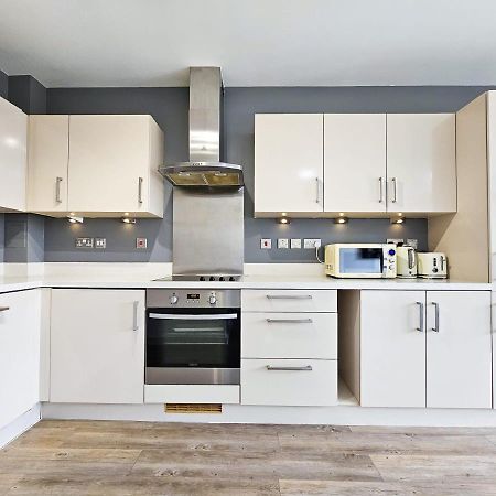 Centrally Located Spacious Flat Near Canary Wharf Лондон Экстерьер фото